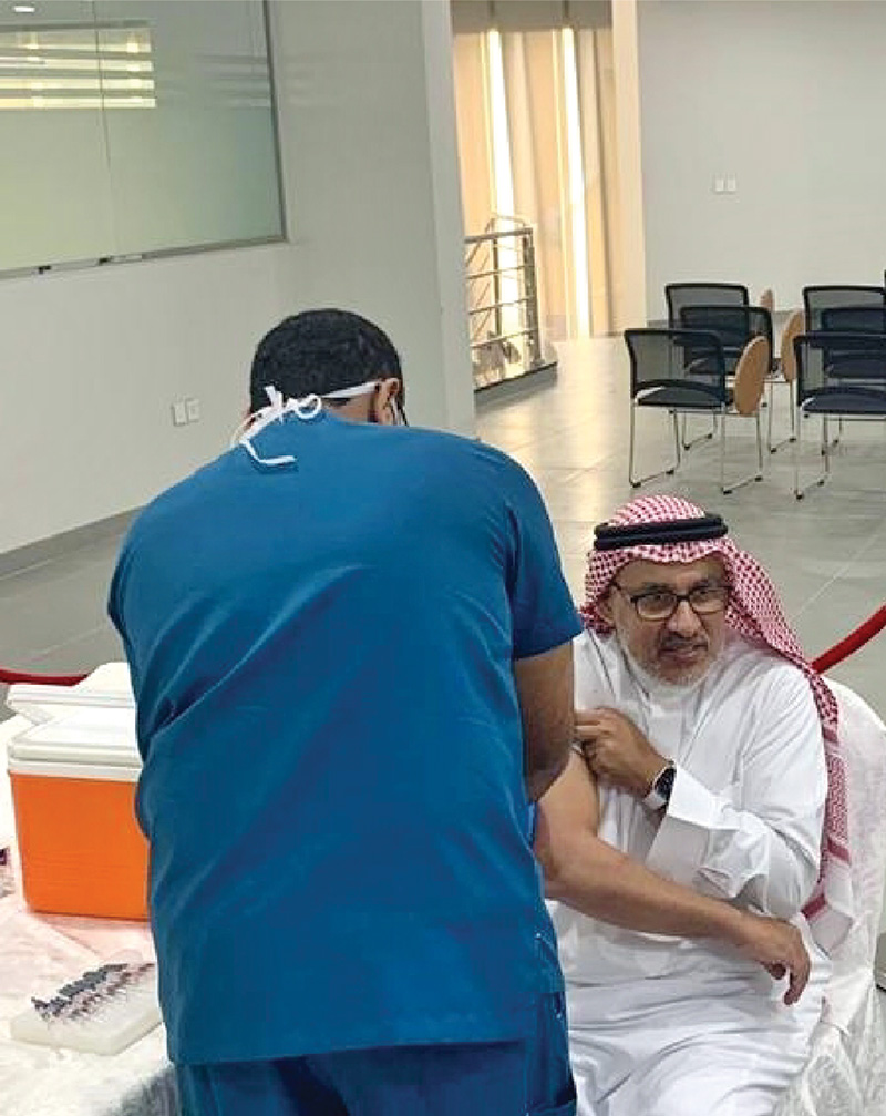 حملة التطعيم ضد الإنفلونزا الموسمية في مركز الأمير سلطان للدراسات والبحوث الدفاعية